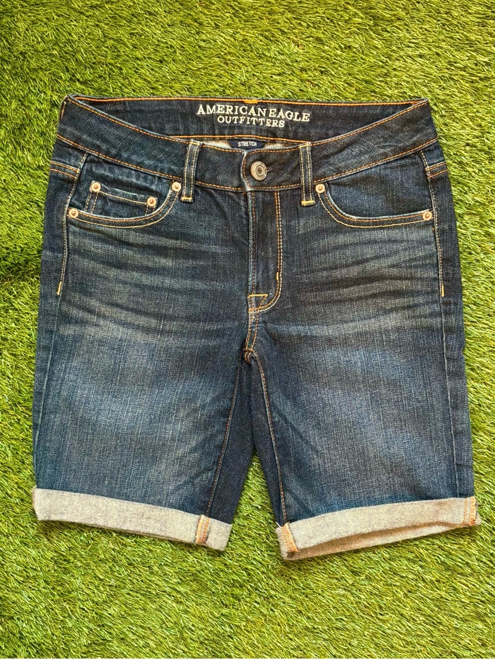American Eagle Skinny Bermuda Cuffed Denim Shorts Size 4